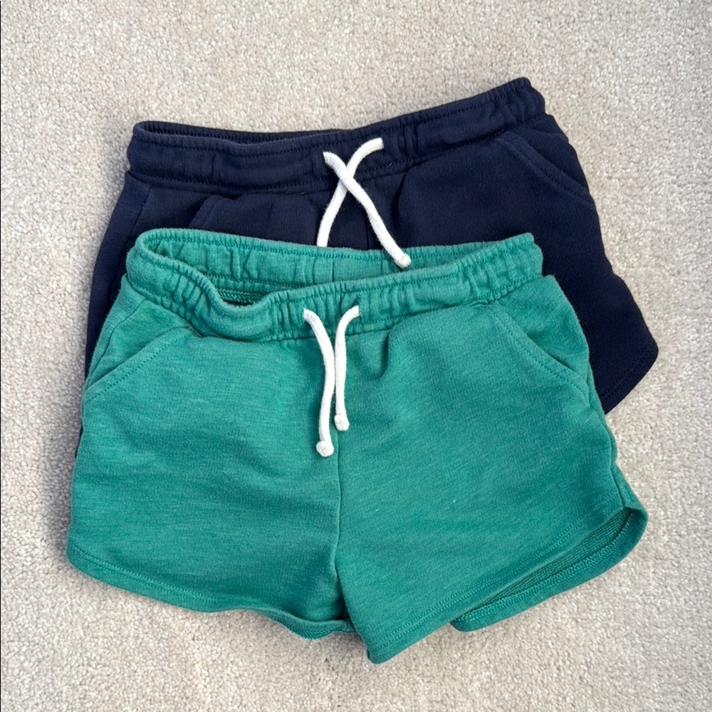 Old Navy unisex 4T pull on knit shorts - lot of 2